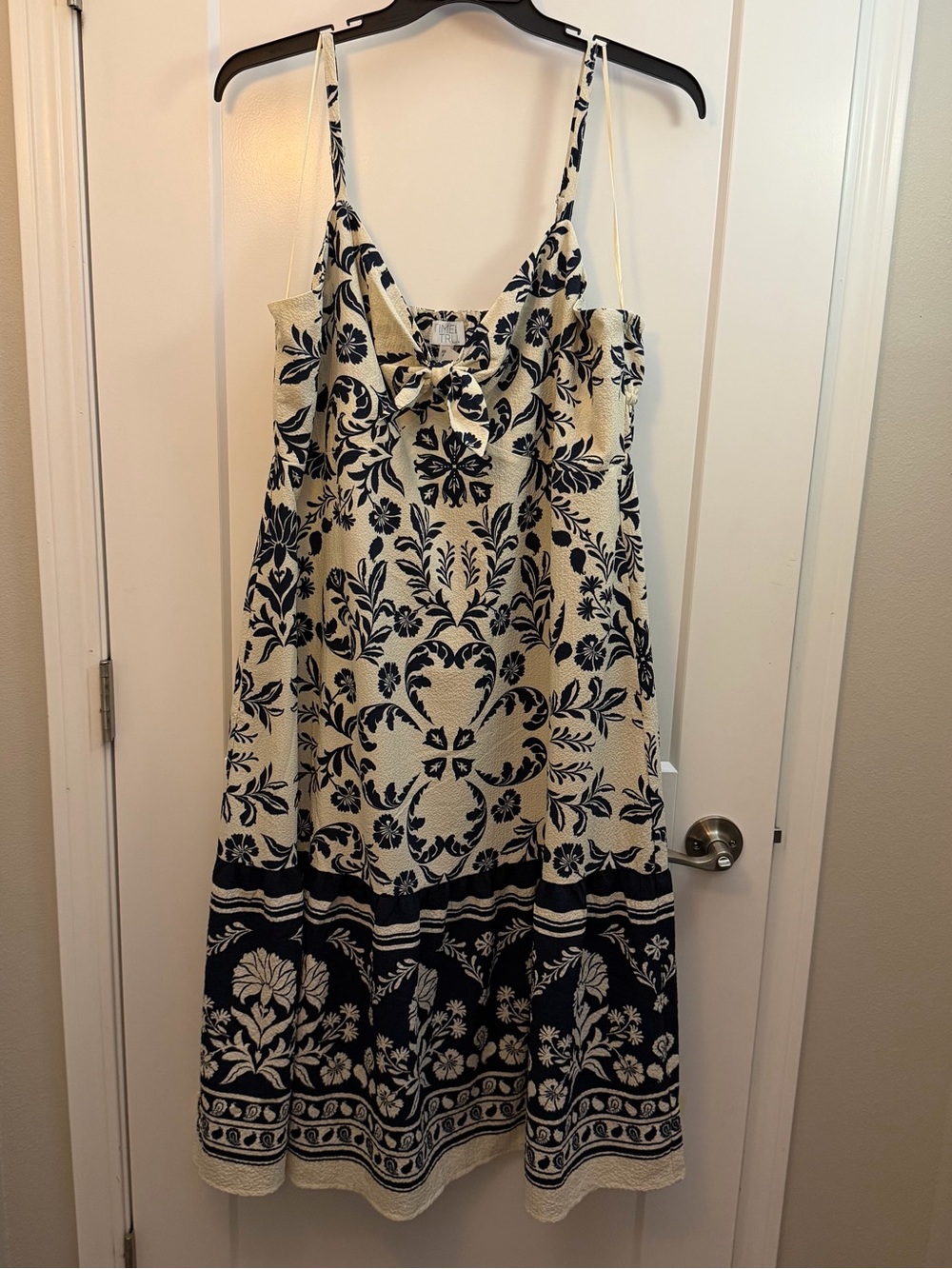 3XL Blue and Cream Floral Tie Front midi dress